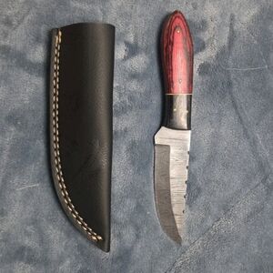 Damascus knife with leather sheath